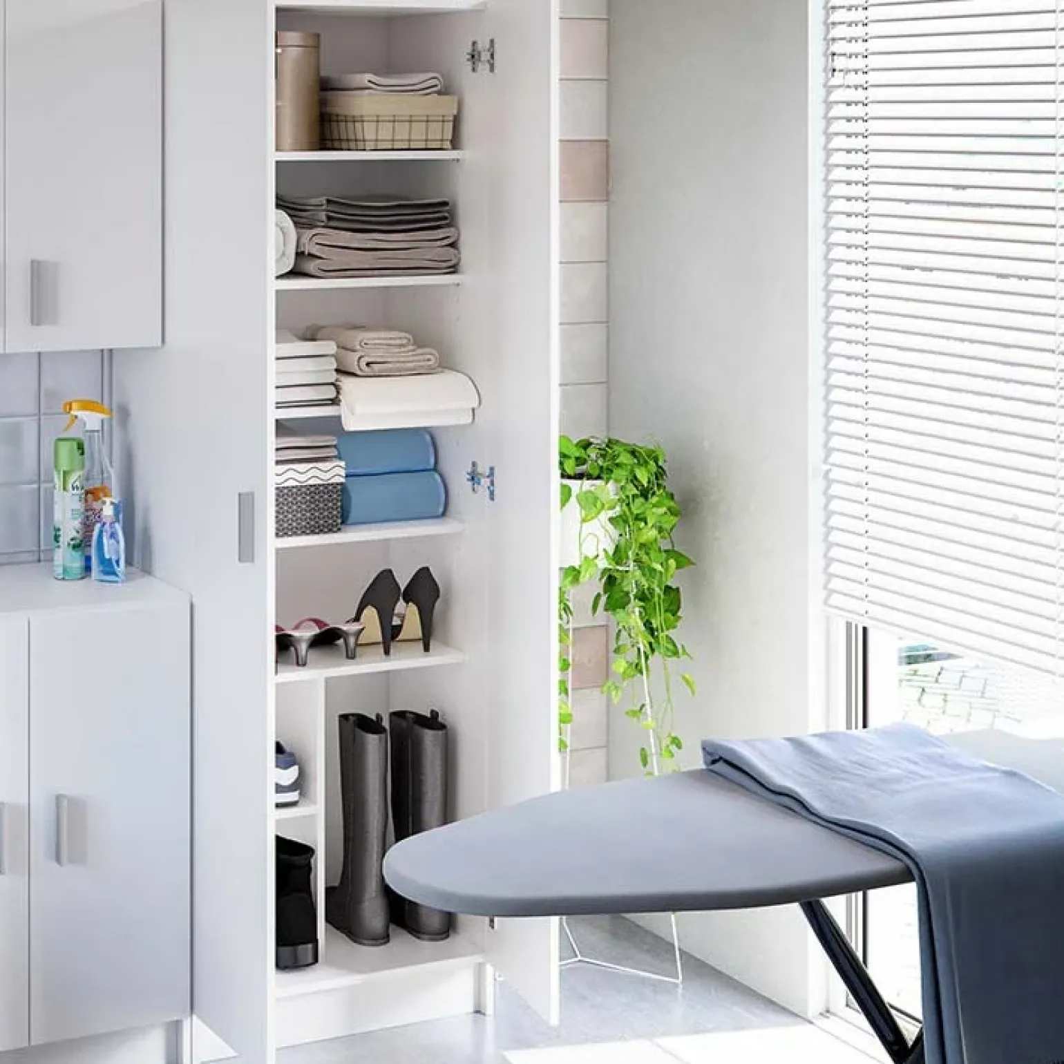 Armadio scarpiera 59x180h cm 2 ante battenti bianco opaco Easy