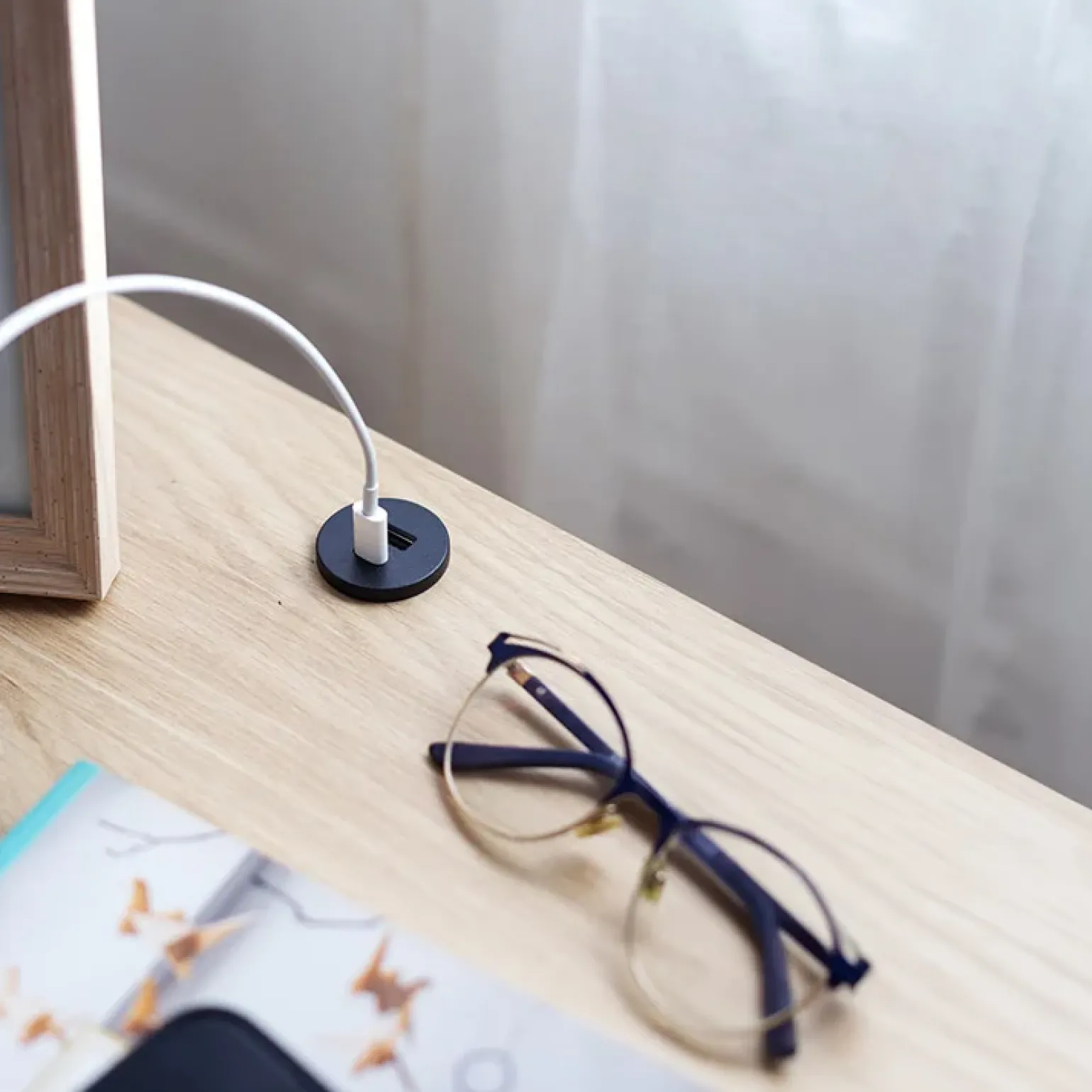 Comodino 45x46h cm 1 cassetto USB C rovere Noor