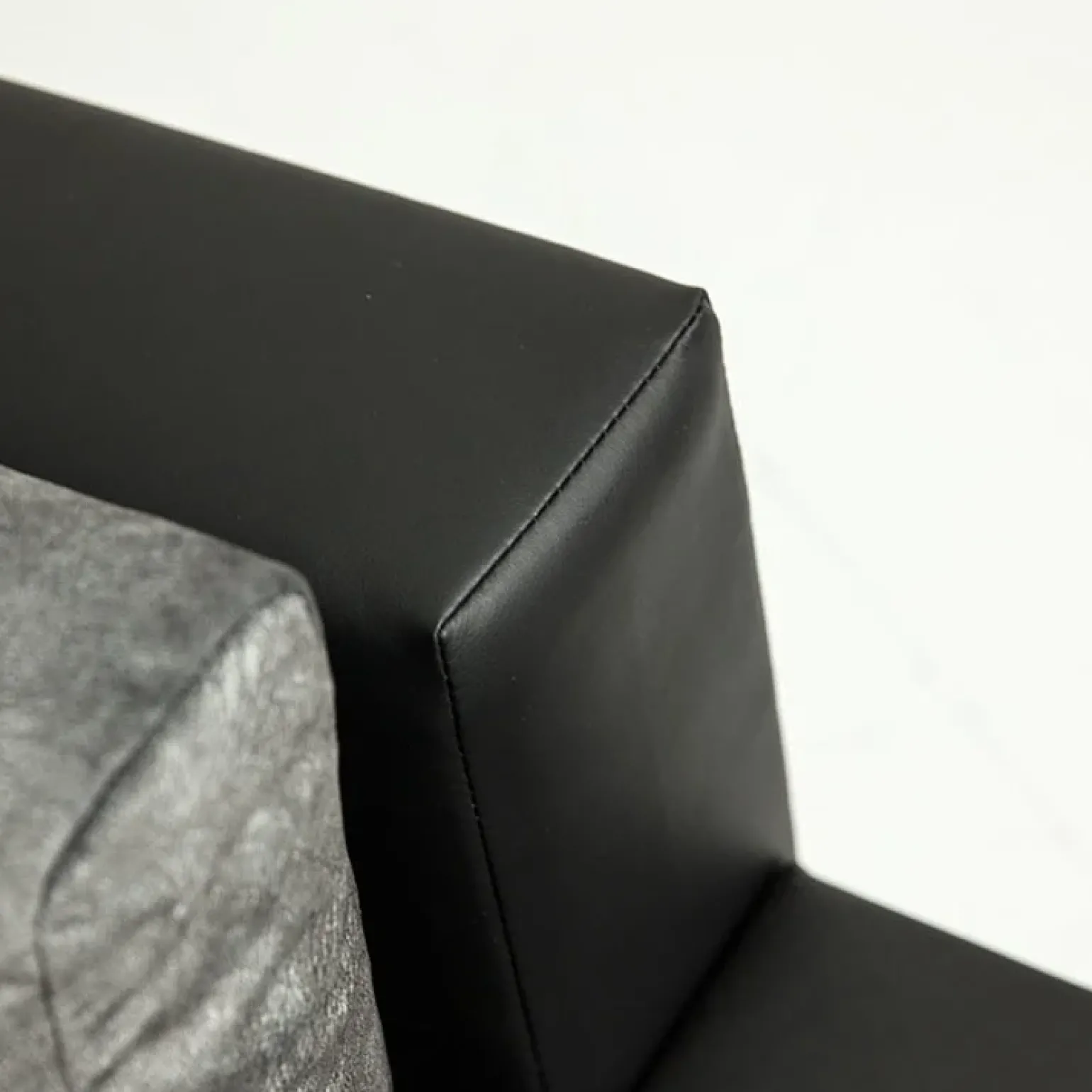 Divano letto matrimoniale angolare 3 posti 274cm grigio nero Apollina