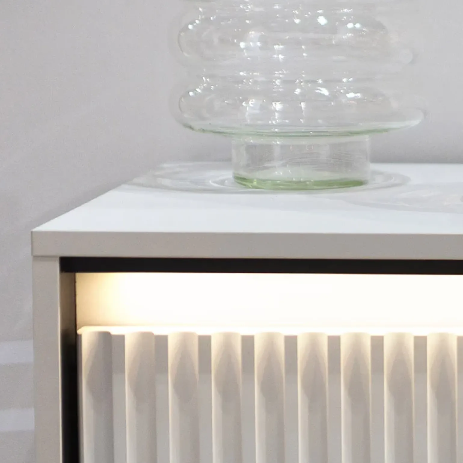 Madia 193x83h cm 4 ante con led cannettato bianco opaco nero Camelia