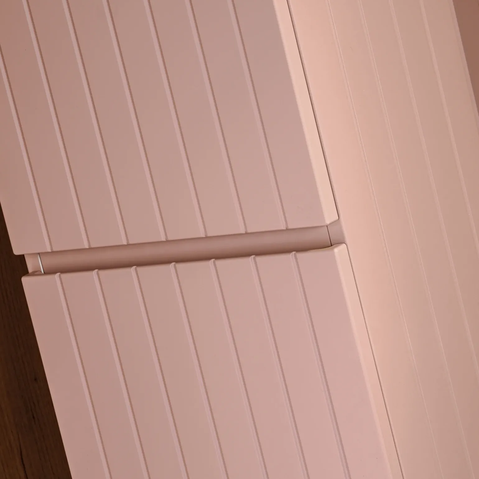 Mobile bagno sospeso 100cm cannettato con lavabo, colonna e specchio rosa Autentic