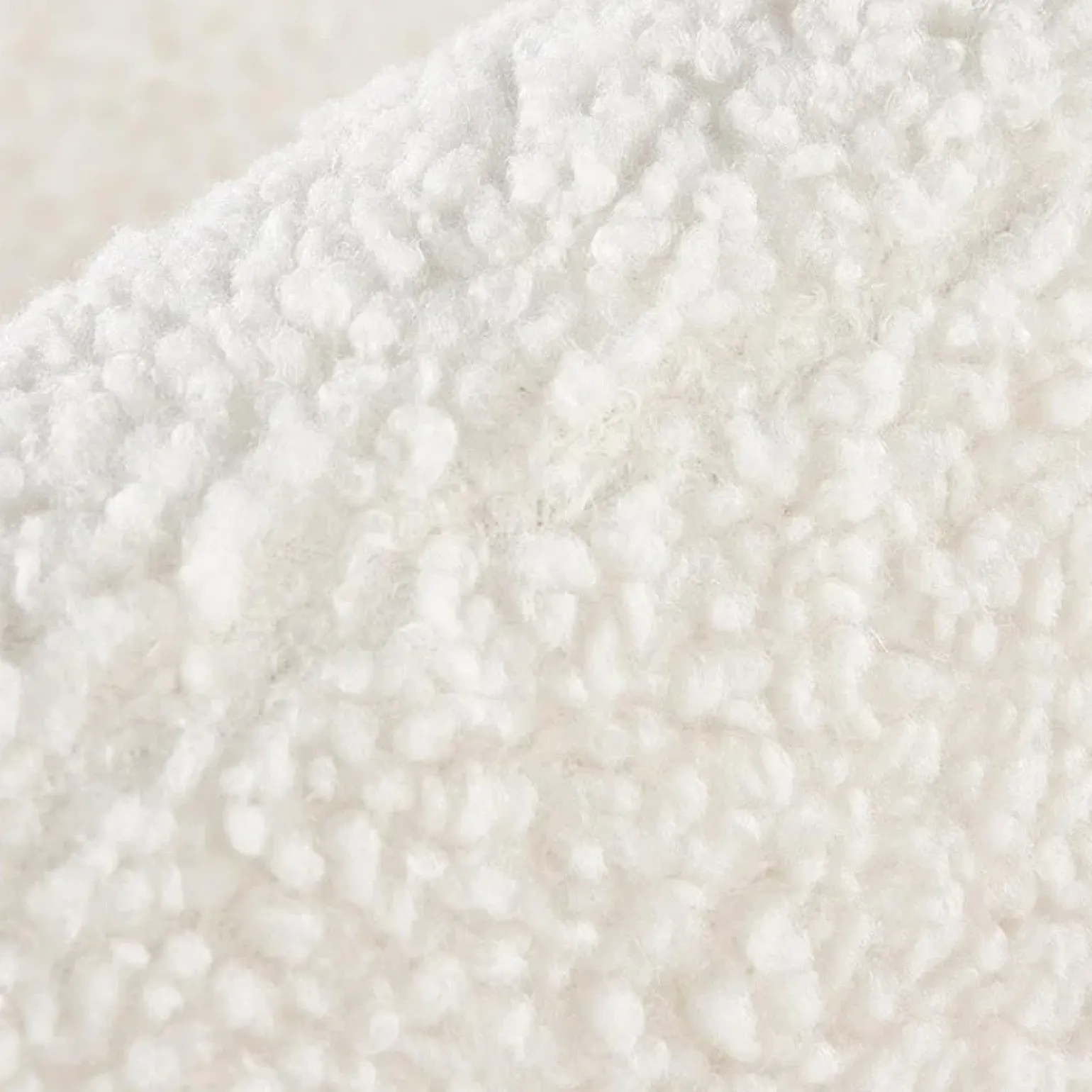 Poltrona design a pozzetto tessuto bouclè bianco crema legno Alaska