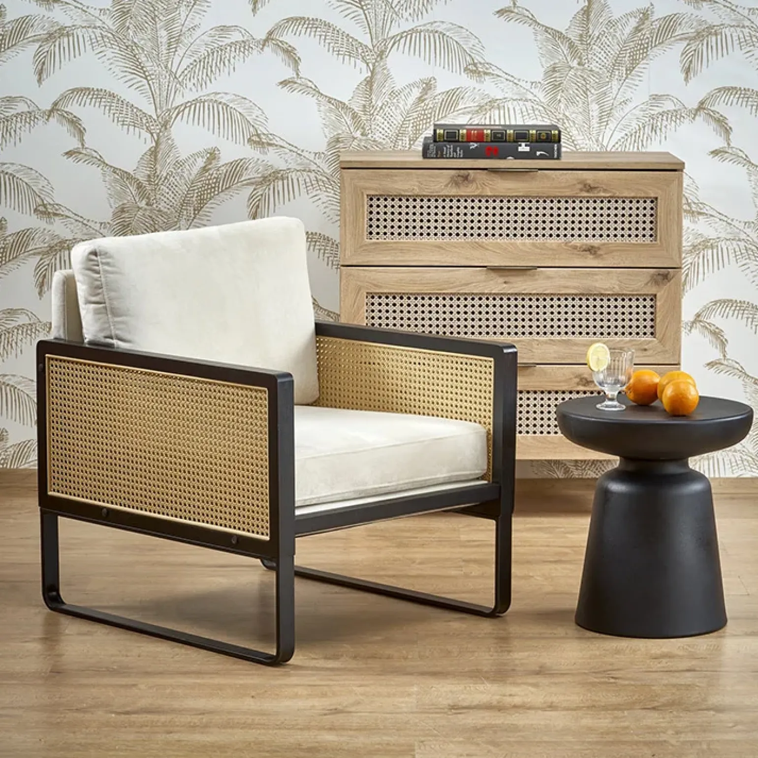 Poltrona design soggiorno in rattan naturale beige nero Niceto