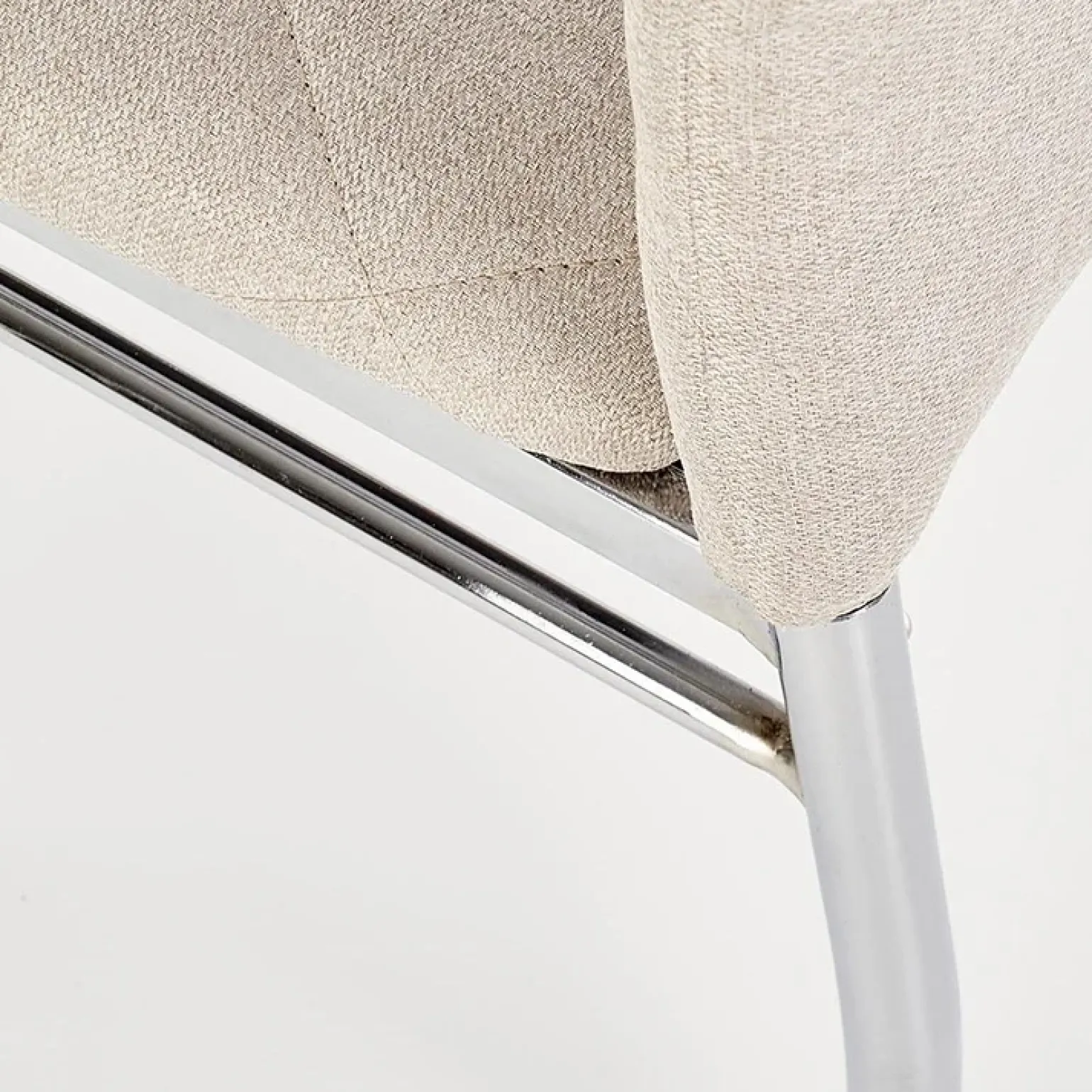 Sedia da pranzo in tessuto beige con gambe in metallo Amanda