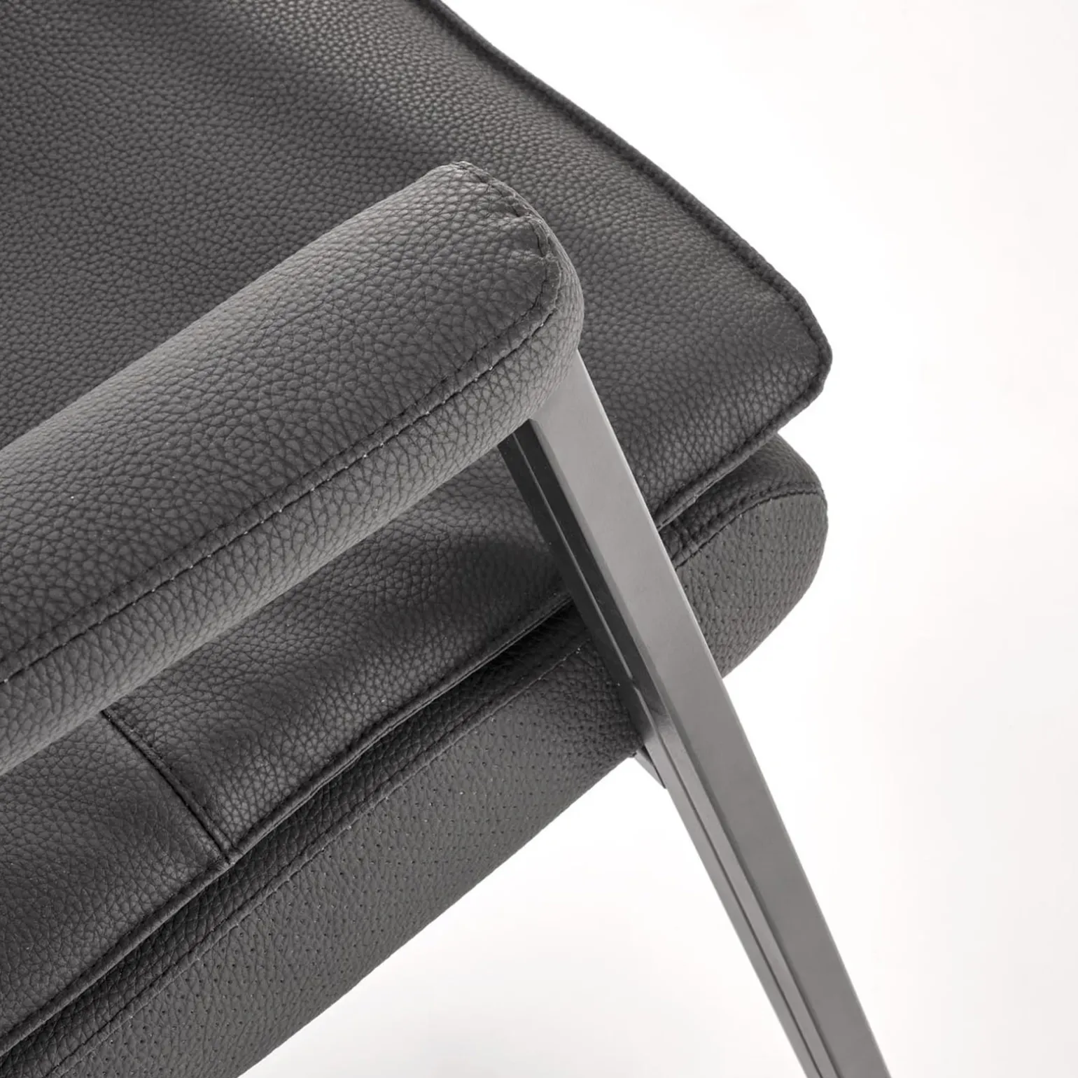 Sedia da ufficio con braccioli moderna in ecopelle nero Andrada