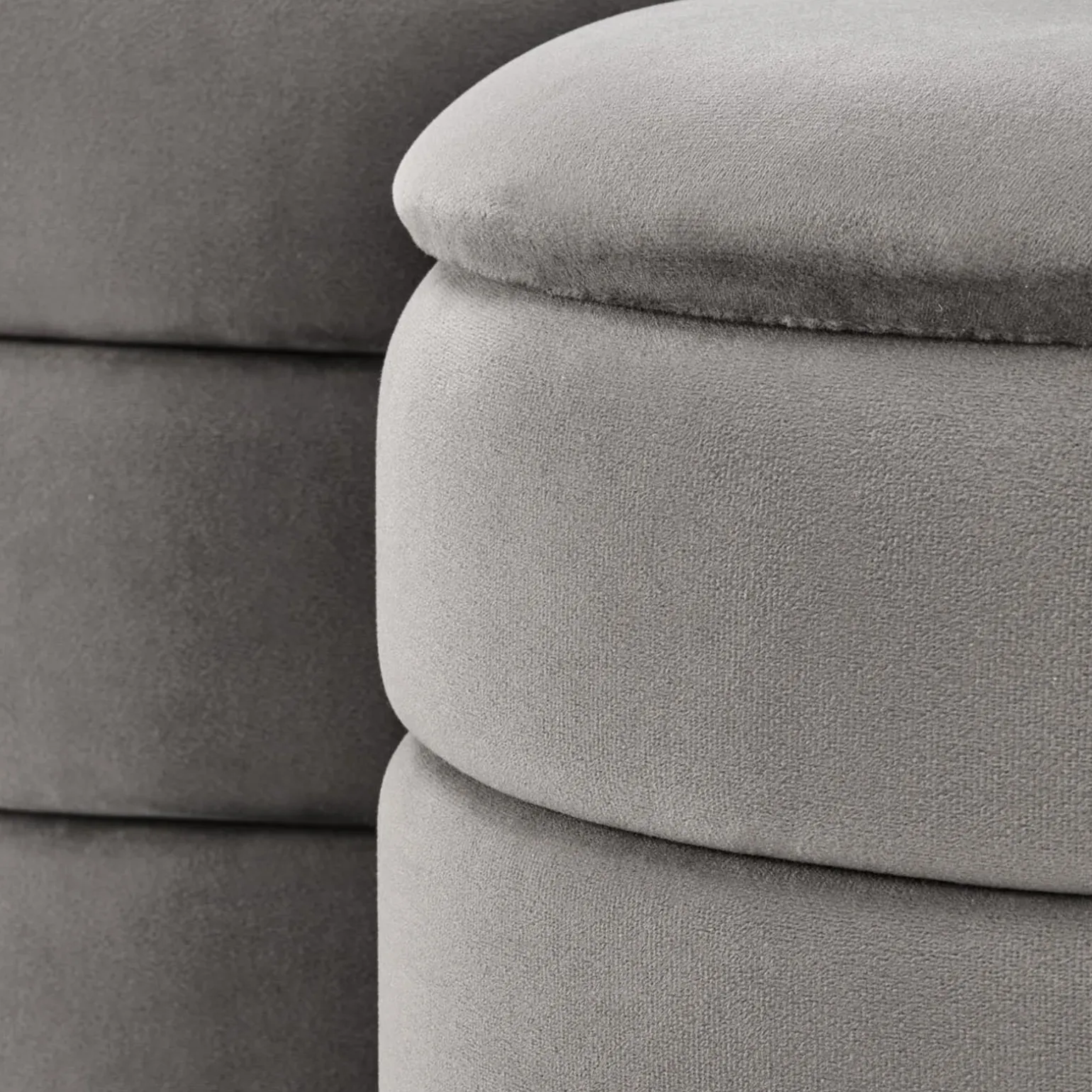 Set 2 pouf contenitori in velluto grigio Xavier